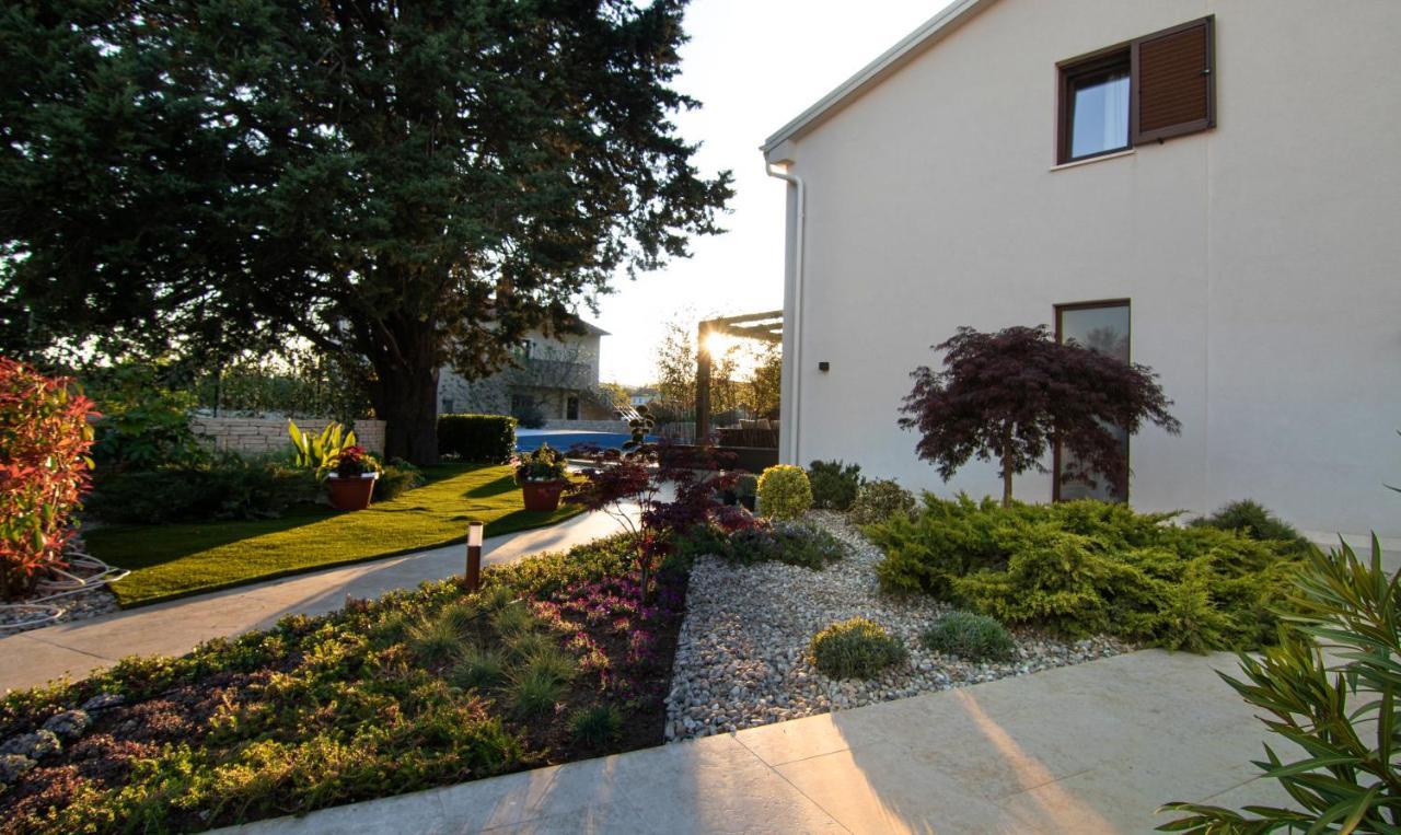 Villa Caprice - Krk Milohnici ภายนอก รูปภาพ