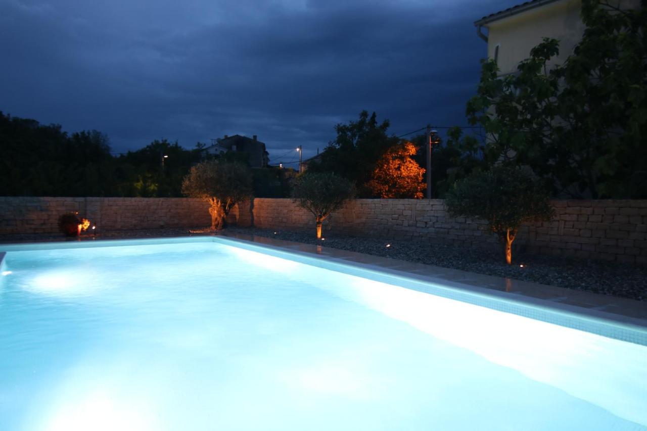 Villa Caprice - Krk Milohnici ภายนอก รูปภาพ