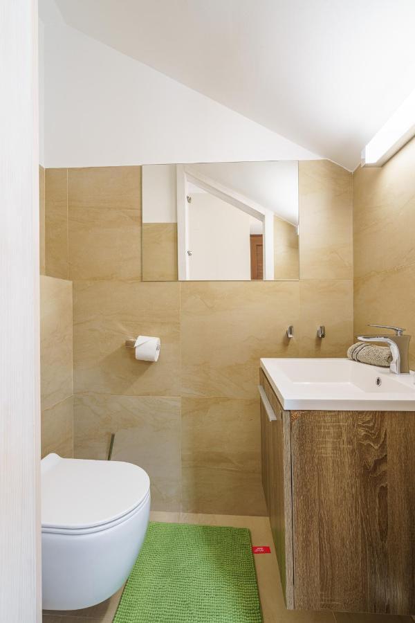 Villa Caprice - Krk Milohnici ภายนอก รูปภาพ