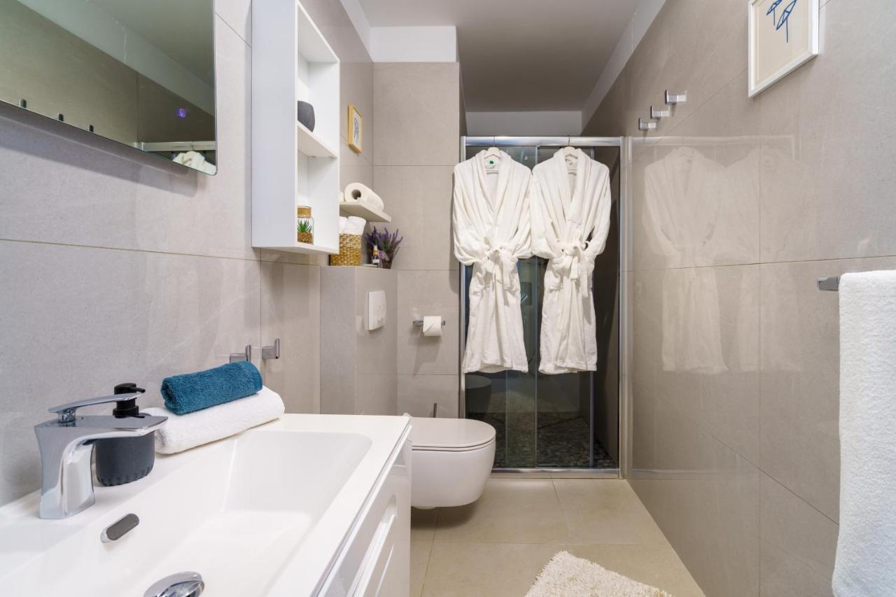 Villa Caprice - Krk Milohnici ภายนอก รูปภาพ