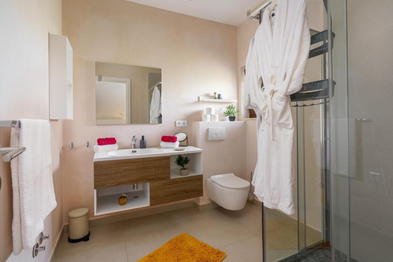 Villa Caprice - Krk Milohnici ภายนอก รูปภาพ